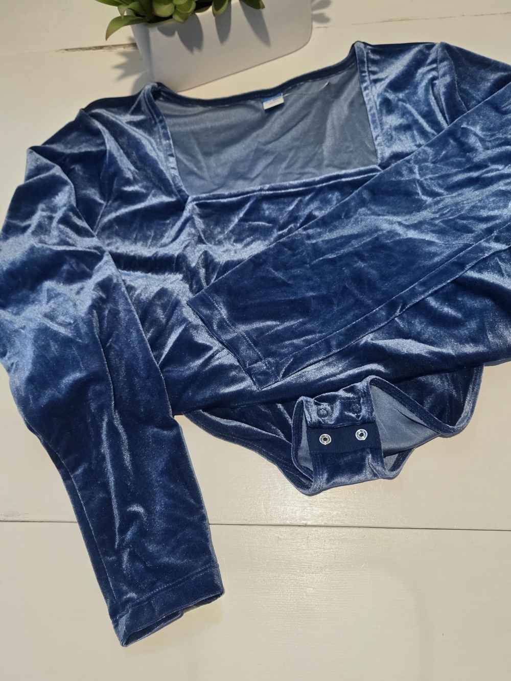 Old Navy XXL Deep Blue Velvet Long Sleeve Ultra Soft Bodysuit NWOT